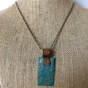 ✨New!✨ Gorgeous statement piece